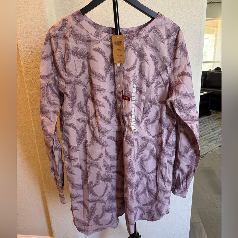 Duluth Trading Co Light Pink Feather-Print Button Front Top XL